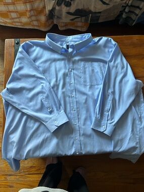 Big and tall men’s light blue blue dress shirt